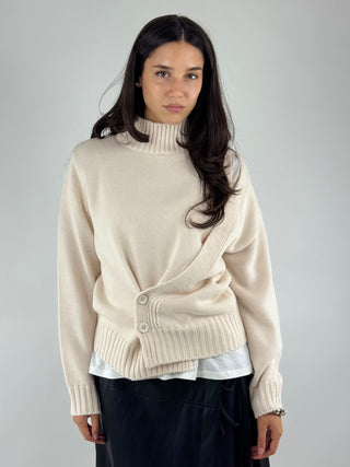 Maglione dolcevita con bottoni - F03E0170