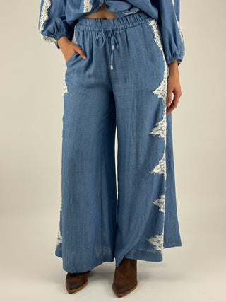 Pantalone palazzo con inserti in pizzo - S26PA62