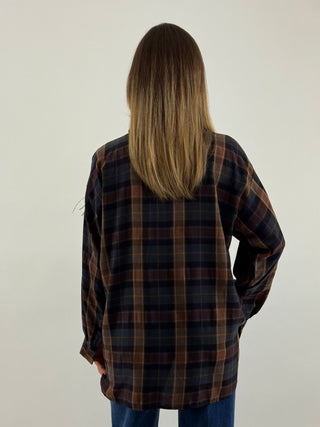 Camicia over con tasca in frange - W26C634