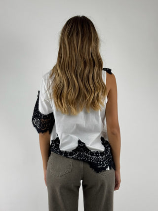 T-shirt asimmetrica con pizzo - 37770