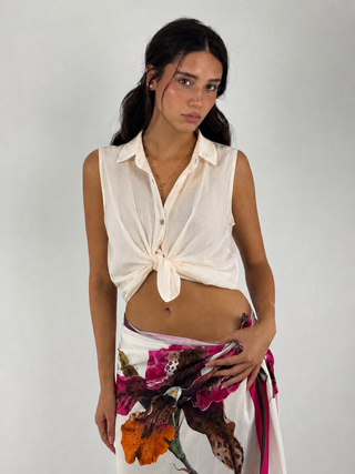 Camicia smanicata con nodo in vita - CMA-Q509