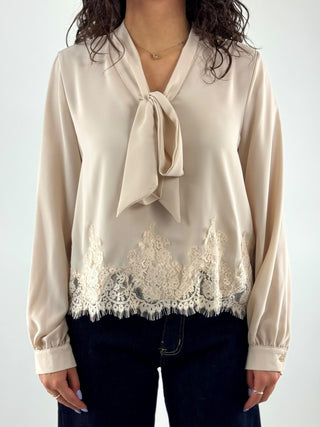 Blusa con inserti in pizzo - K2316N18