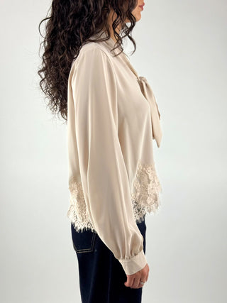 Blusa con inserti in pizzo - K2316N18