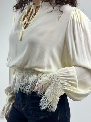 Camicia con inserti in pizzo - W26C371