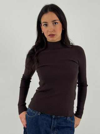Maglia lupetto a costine - M226
