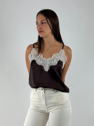 Top con inserti in pizzo - W25T242