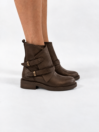 Stivaletto basso in pelle - 8443 C3